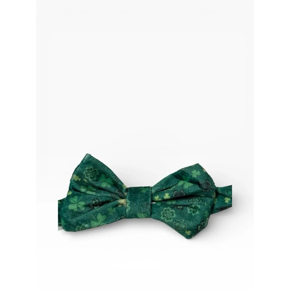 Realistic Orange Kitty Cat Green Eyes Seasonal 4 Bow Ties Throw Pillow‎ Decor